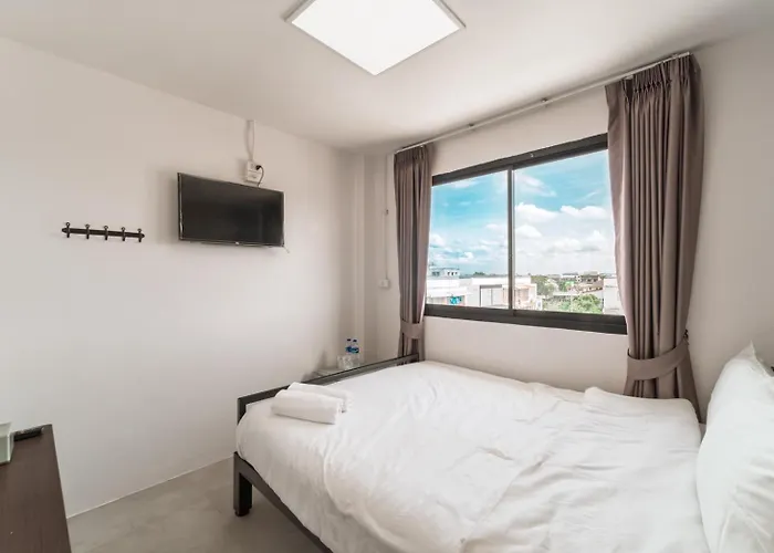 Hotel Nawin Donmueang Banguecoque
